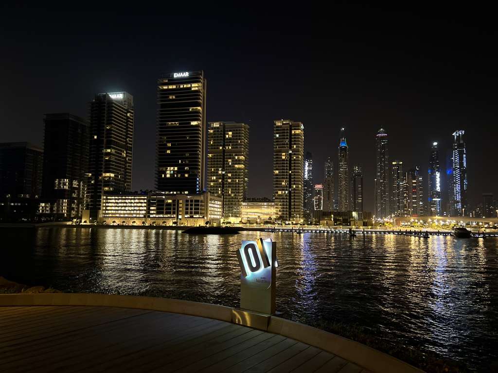 101 Dining Lounge waterfront and Dubai skyline at night